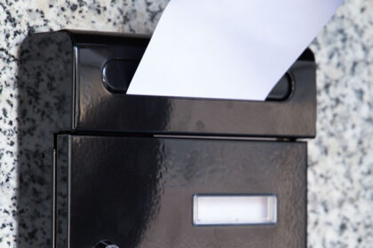 Jak připevnit poštovní schránku